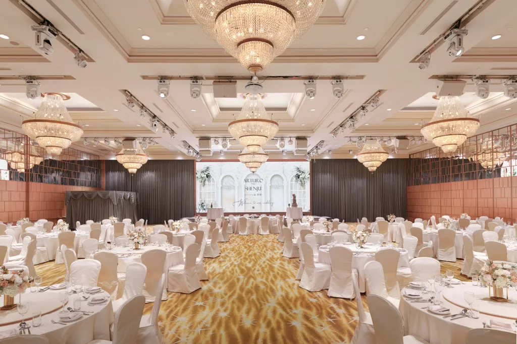 Golden Dragon Room