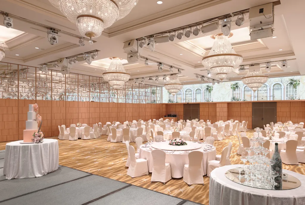 Golden Dragon Room